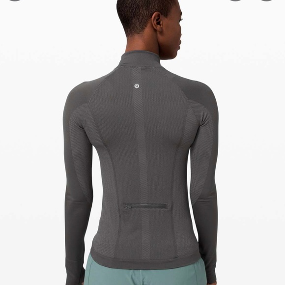 Lululemon for the chill of it 1/2 zip - Picture 2 of 4
